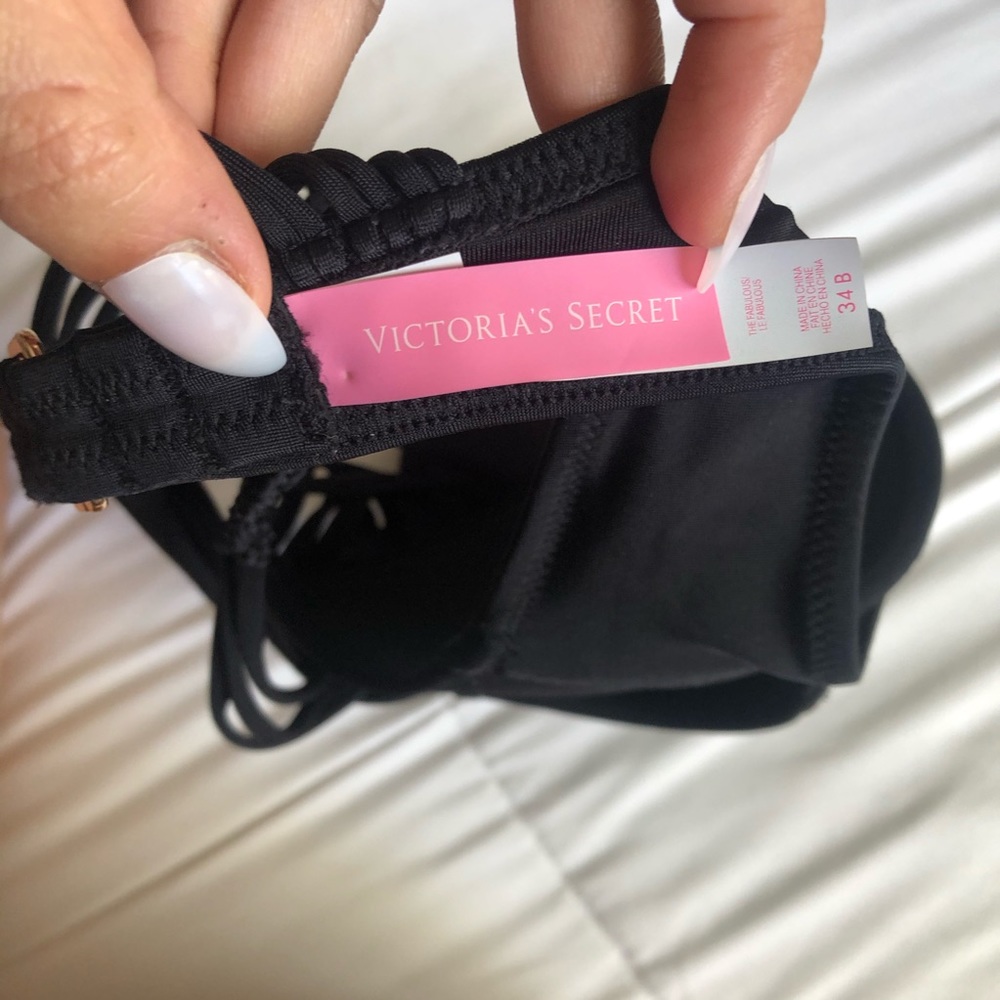 Victoria’s Secret bikini top - Picture 4 of 4